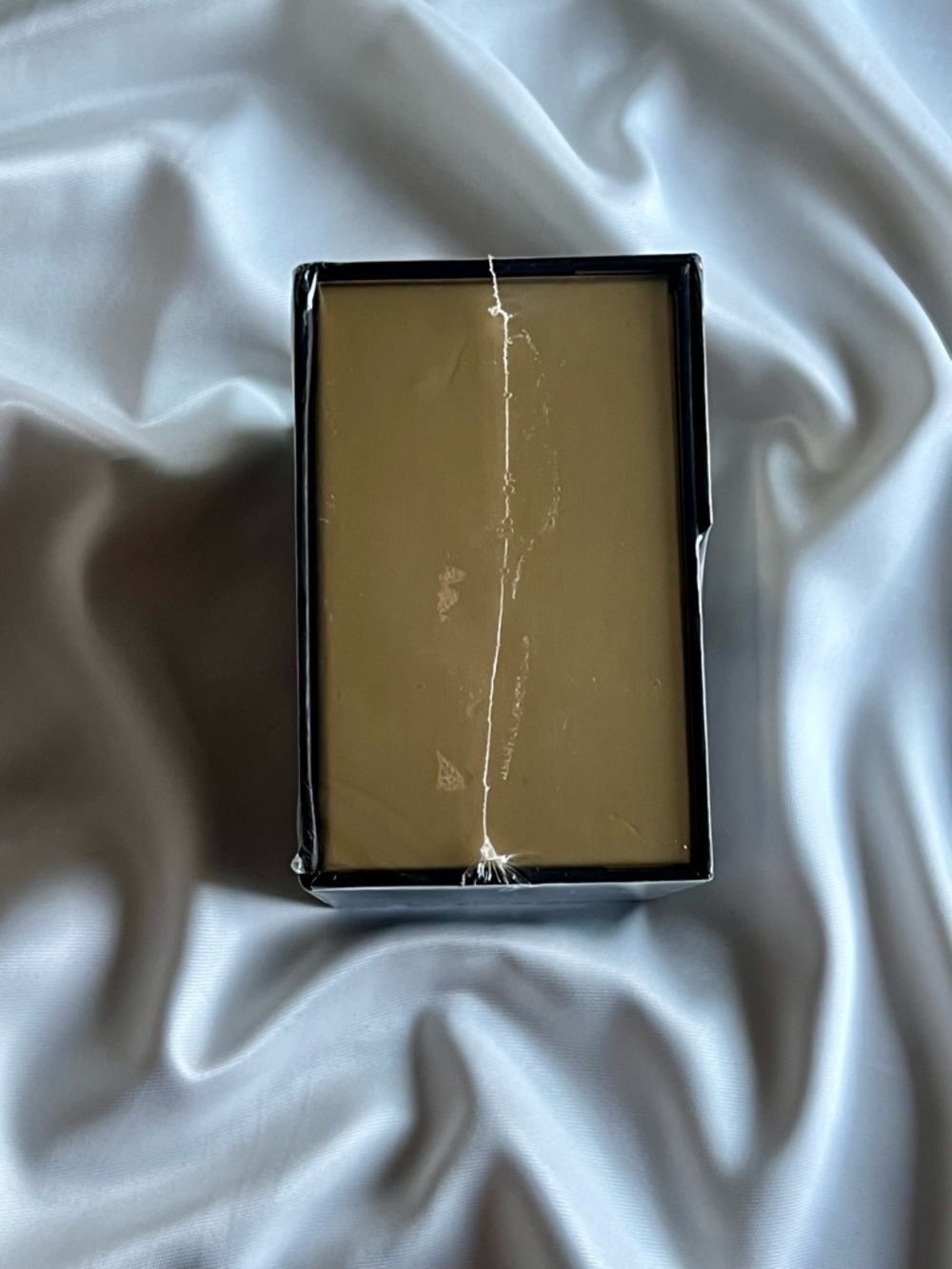 Black Truffle & Black Pearl Mask - Picture 4 of 5